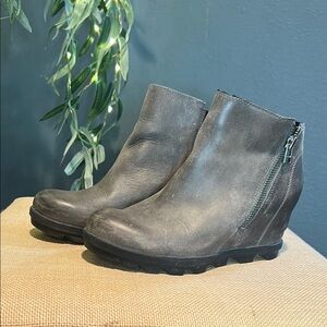 Sorel Gray Ankle Booties with Wedge Heel
